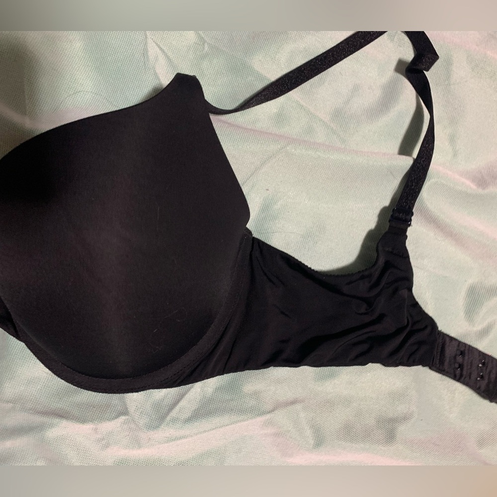Victoria’s Secret T-shirt push-up bra Full coverage 32D underwire black bra - Picture 3 of 6